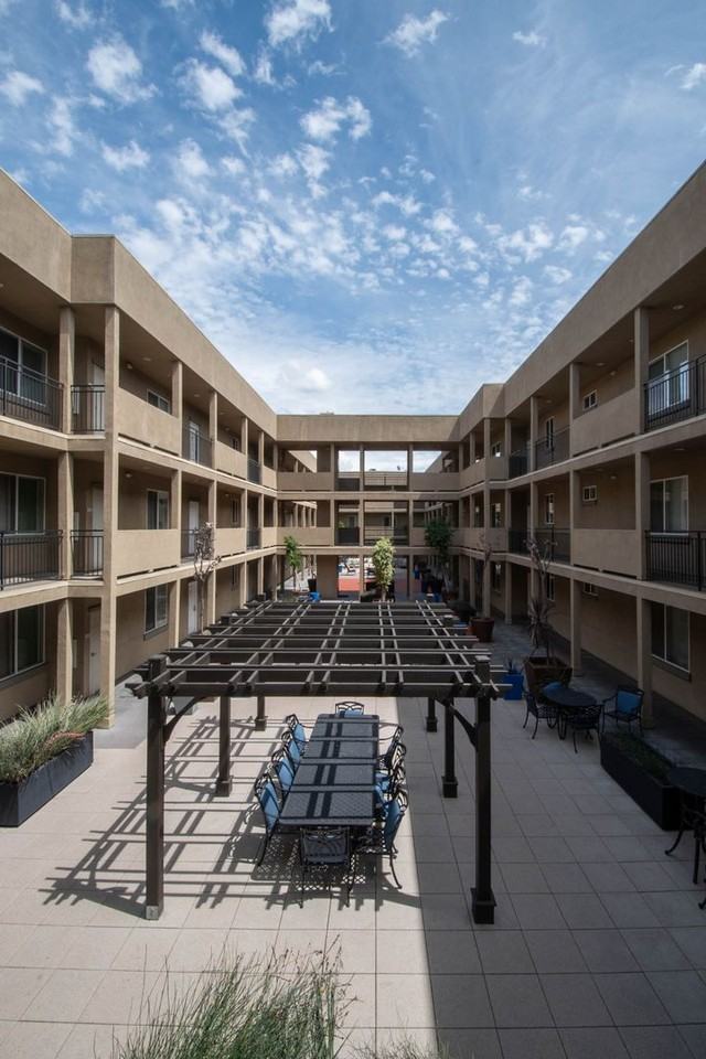 7851 - Photo 2 of 30