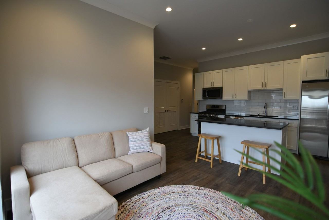 927 W. Irving Park - Photo 7 of 22
