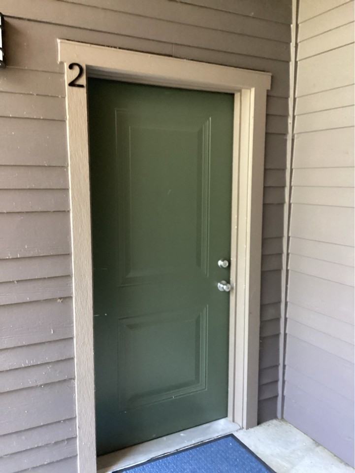 2950 Sw Coho St #2 - Photo 4 of 14