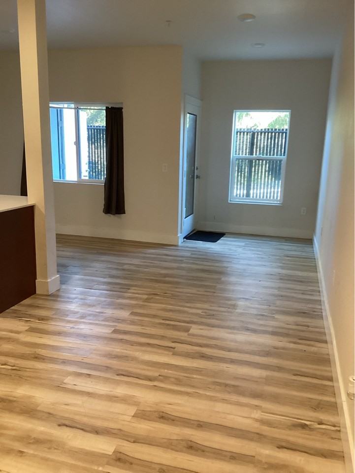 2950 Sw Coho St #2 - Photo 6 of 14