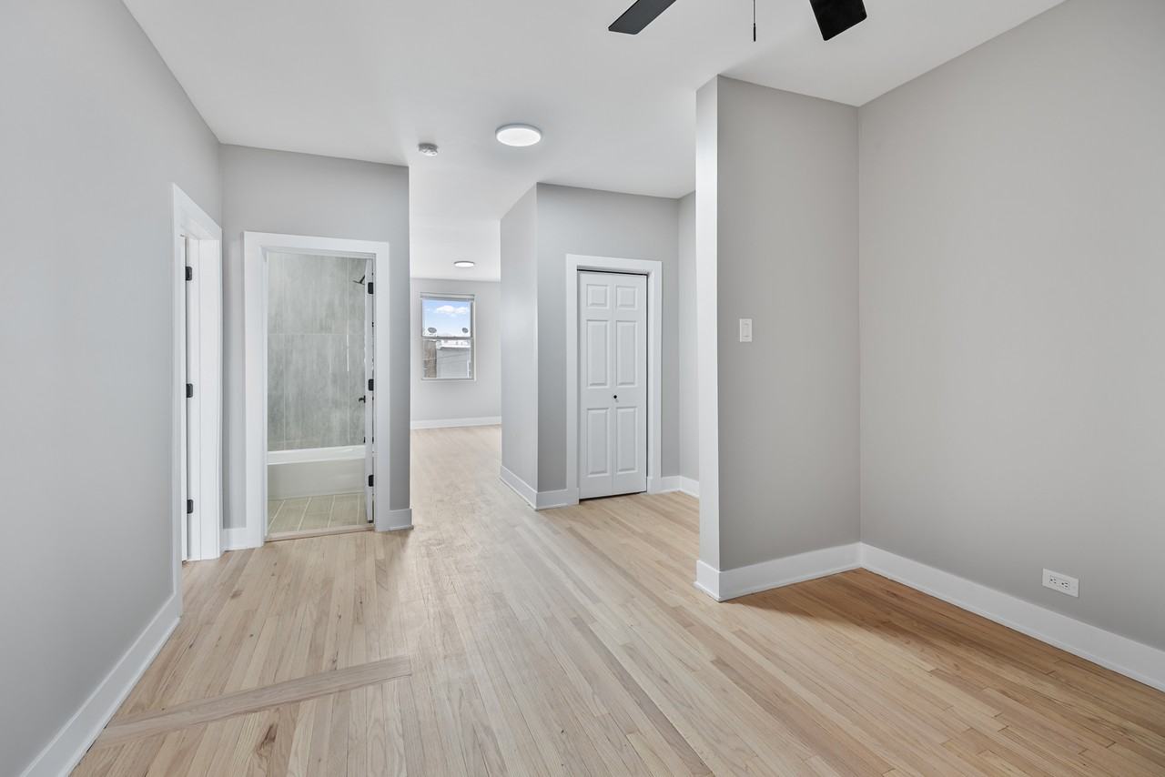 7520 N Seeley Ave #7520-1E - Photo 6 of 13