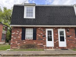 featured image of 220 Marks AveApt A #A