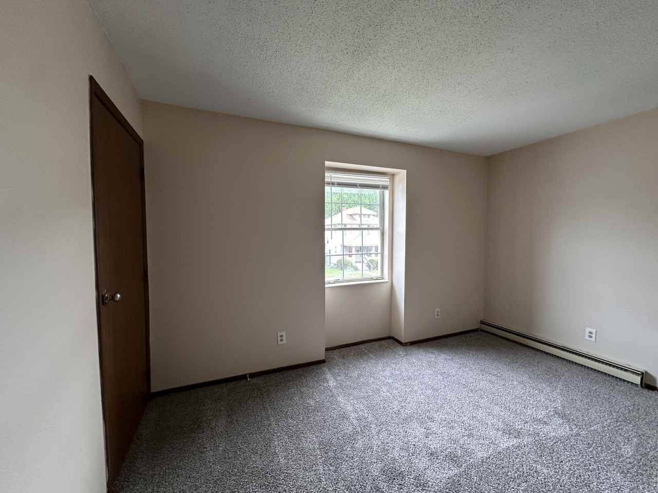 220 Marks AveApt C #C - Photo 4 of 7