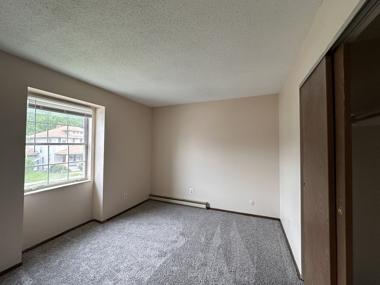 220 Marks AveApt C #C - Photo 5 of 7