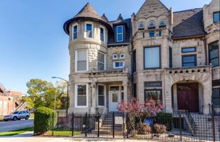 4235 S King Dr #3 - Photo 1 of 1