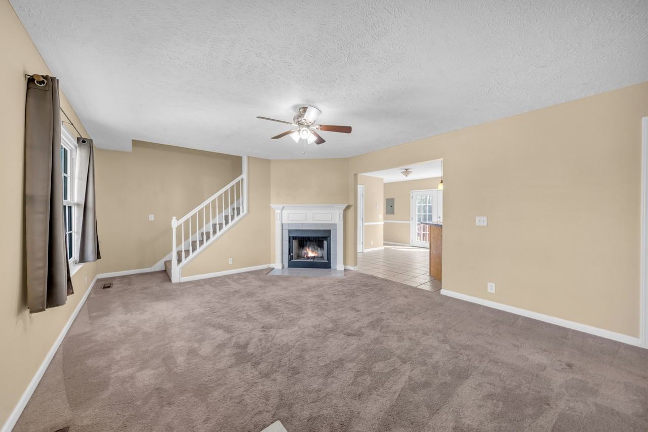 211 Fall Creek Dr #1 - Photo 3 of 37