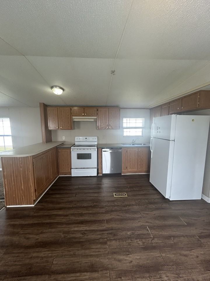 134 Zackary St #1 - Photo 5 of 20
