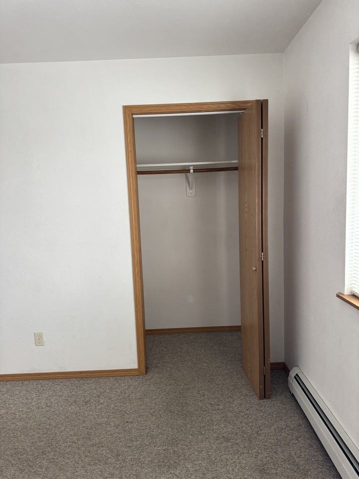 557 W Shore Dr #1 - Photo 6 of 15