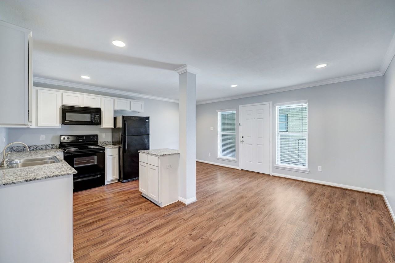 835 Heights - Photo 5 of 29