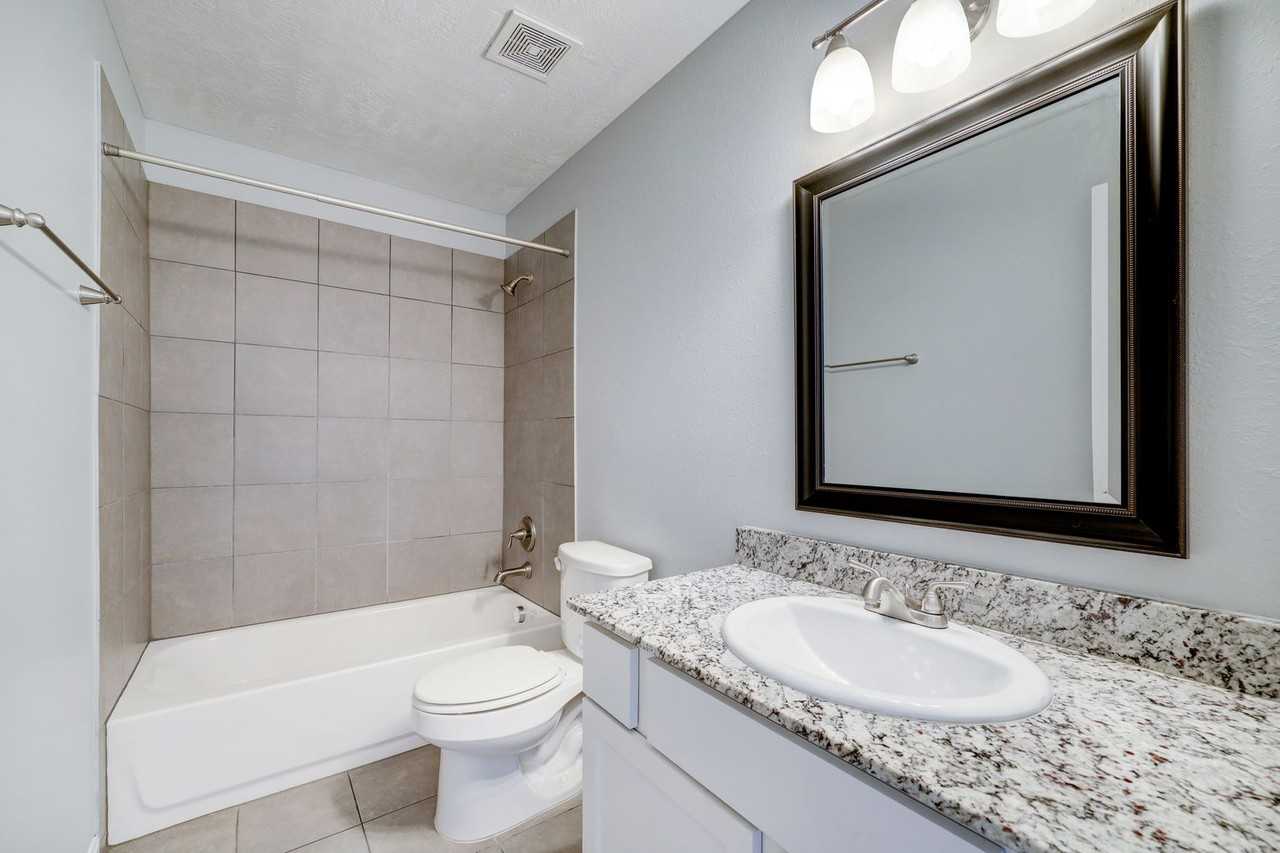 835 Heights - Photo 7 of 29