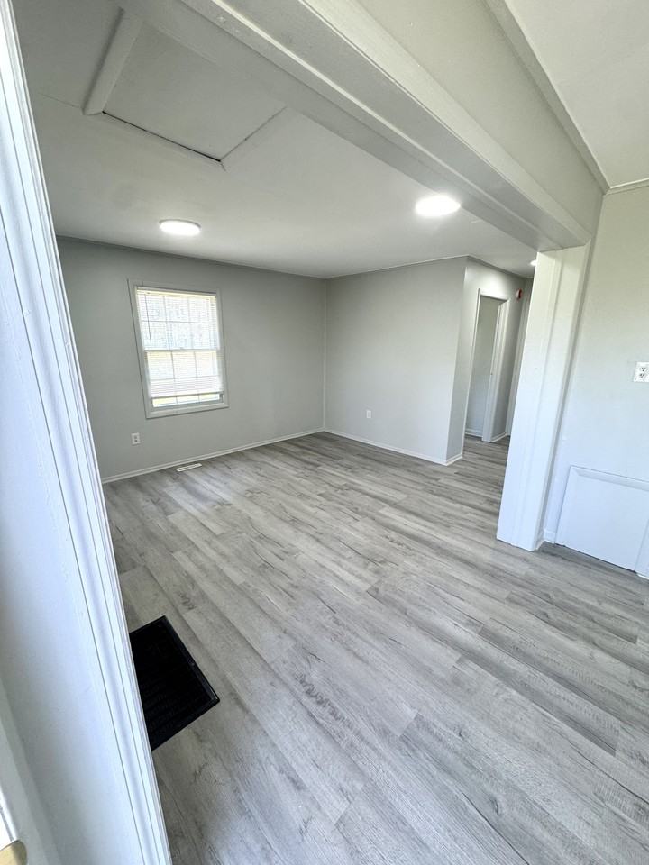 1337 Iron Ridge Rd #2 - Photo 5 of 14