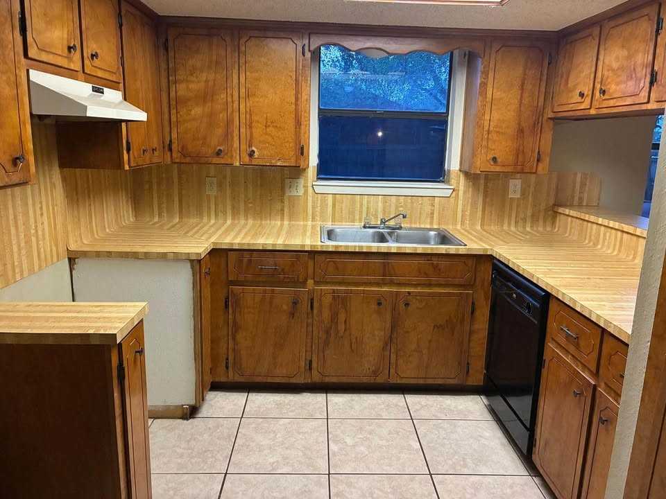 2029 Mynah Ave #1 - Photo 7 of 11