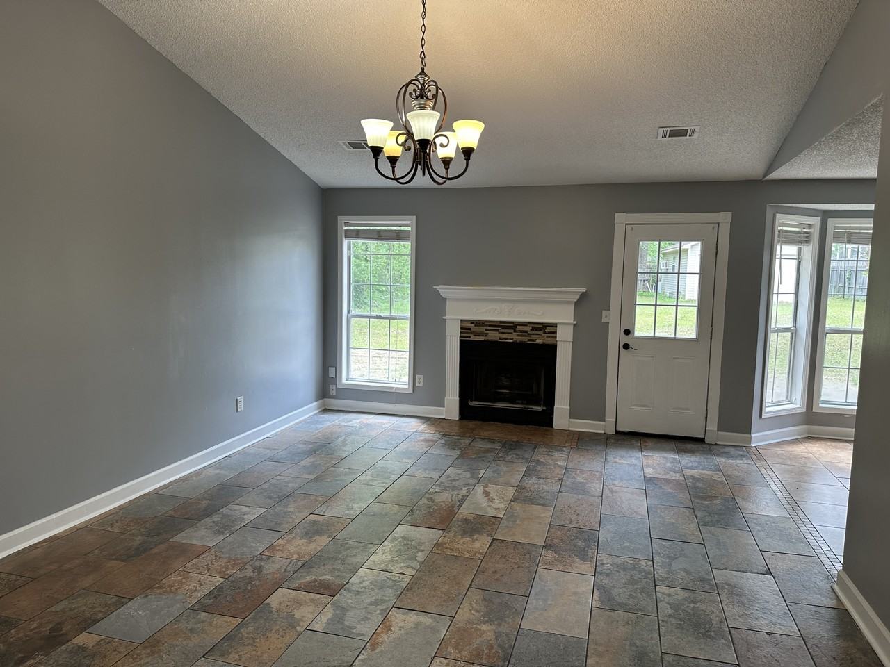 3205 Turtle Creek Rd #1 - Photo 2 of 13