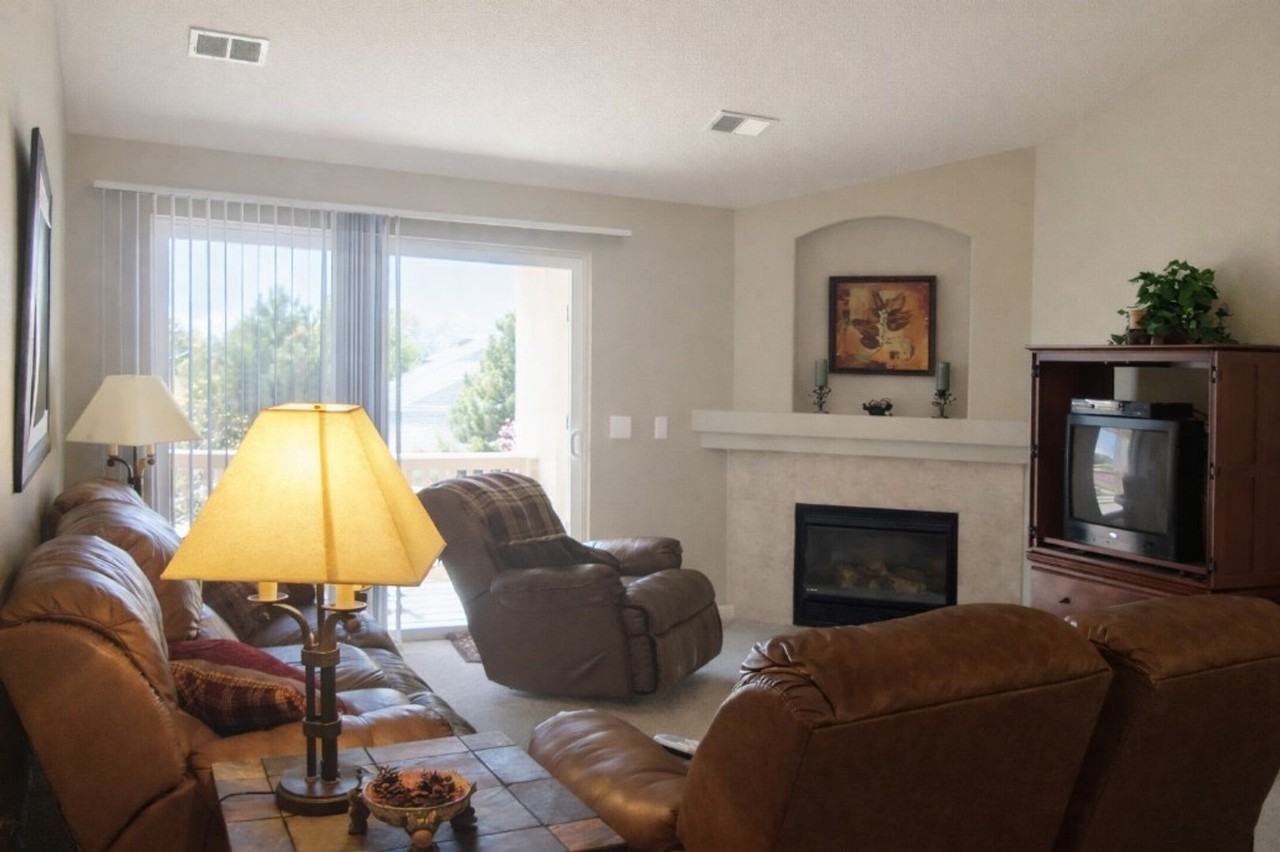 4605 Hahns Peak Dr #202 - Photo 6 of 10