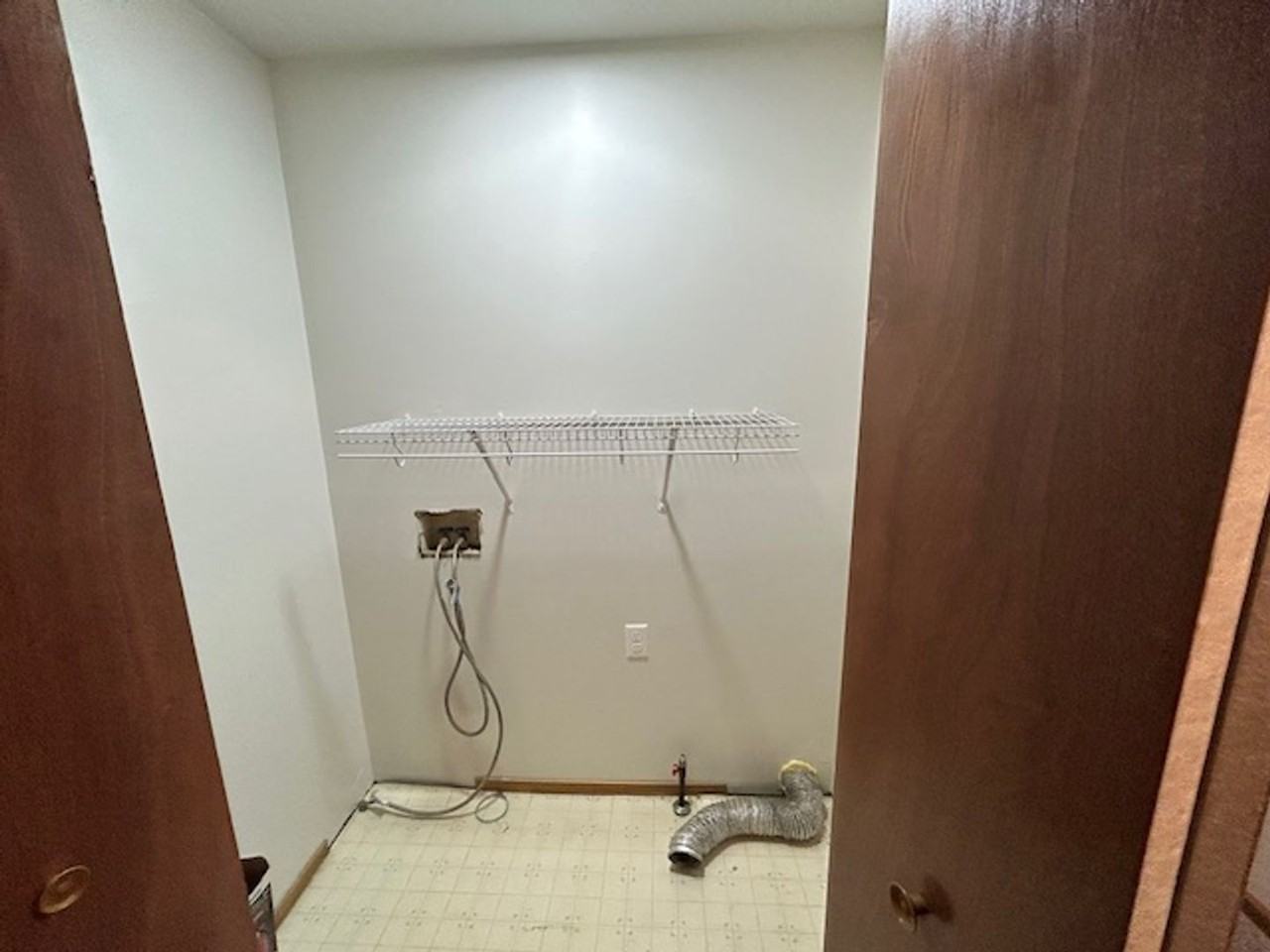 1377 Lawson Ln - Photo 7 of 19