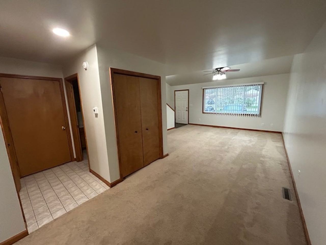 1336 Lake Charles Ave - Photo 5 of 19