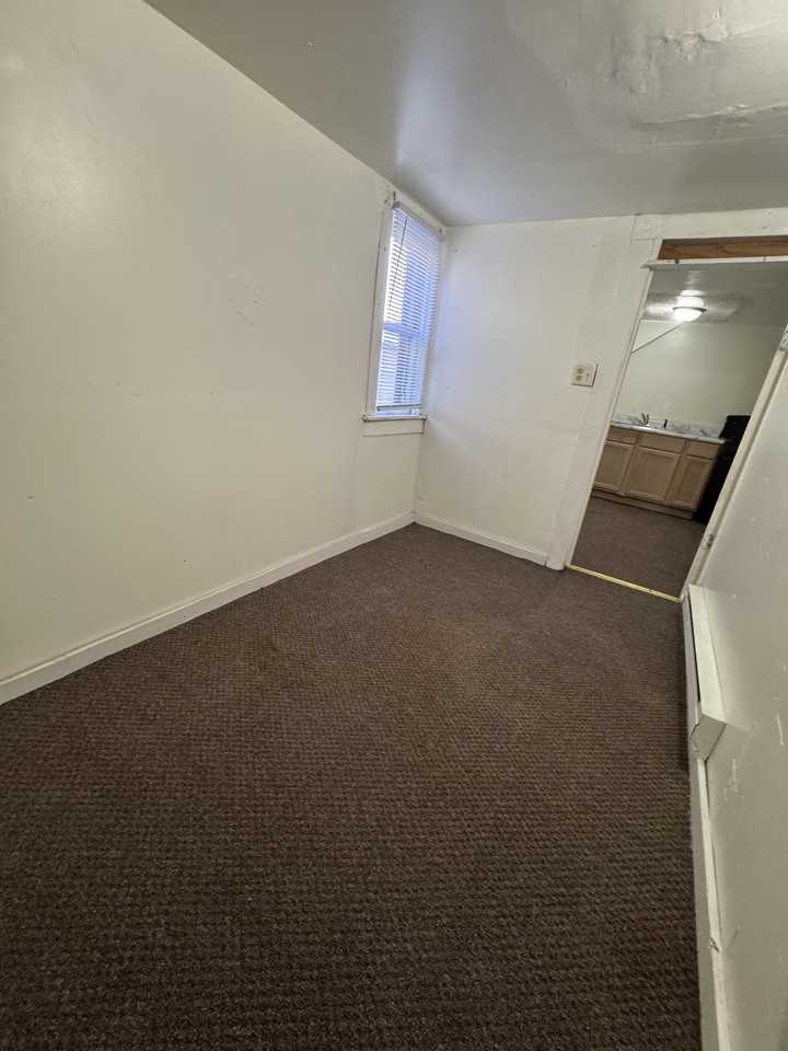 2038 W Lincoln Ave #A - Photo 5 of 7