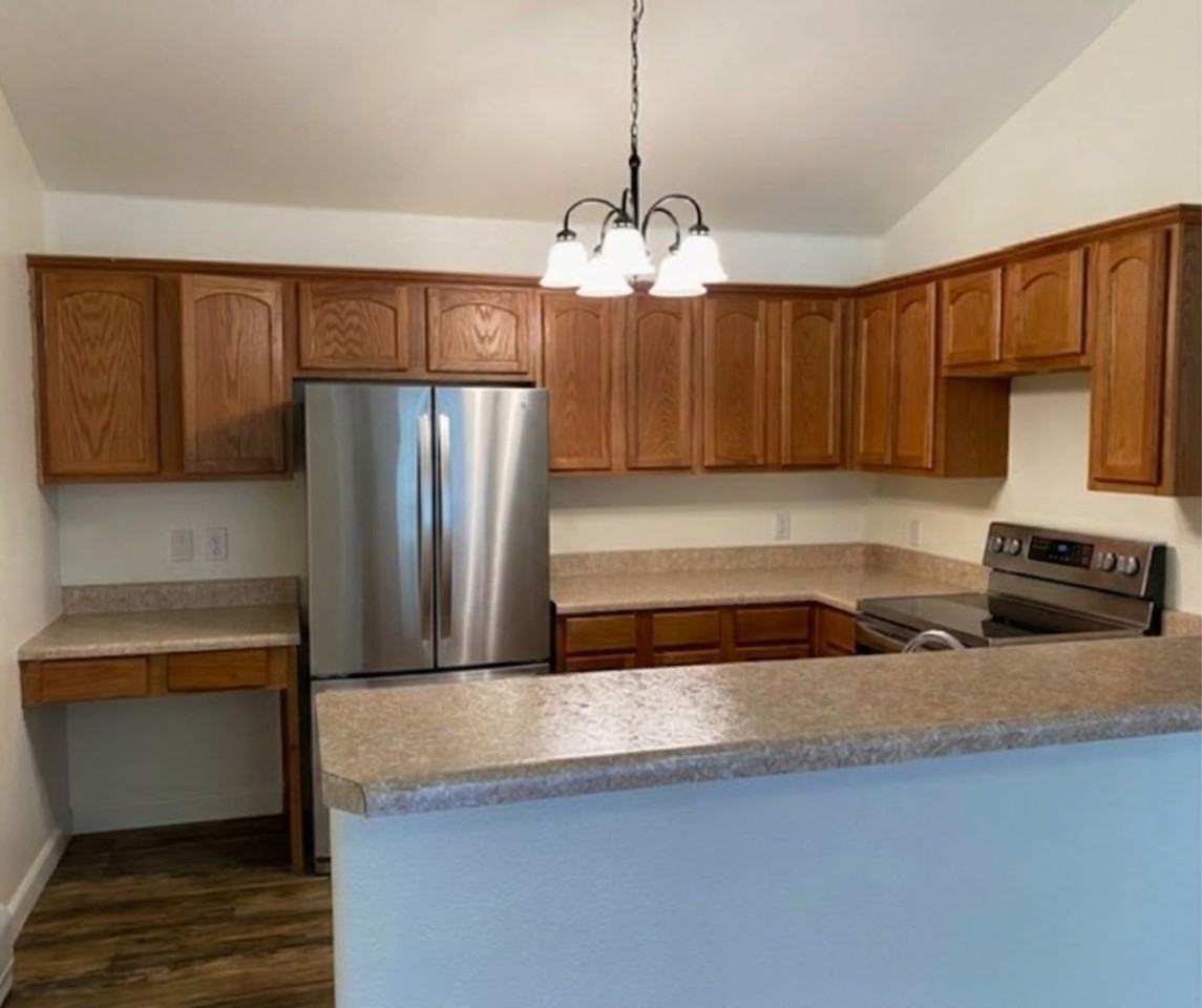 315 River View Dr #1807 - Photo 3 of 10