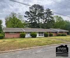 featured image of 1202 Graham Ave #1202