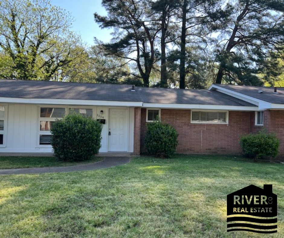 1202 Graham Ave #1202 - Photo 2 of 3