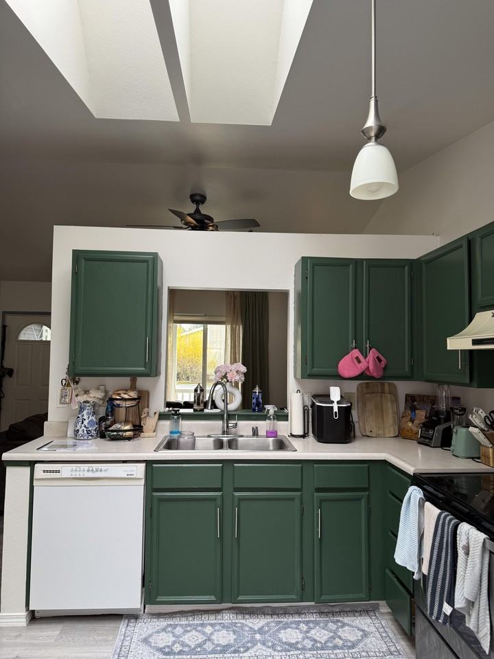 570 Malibu Dr Se #1 - Photo 3 of 24