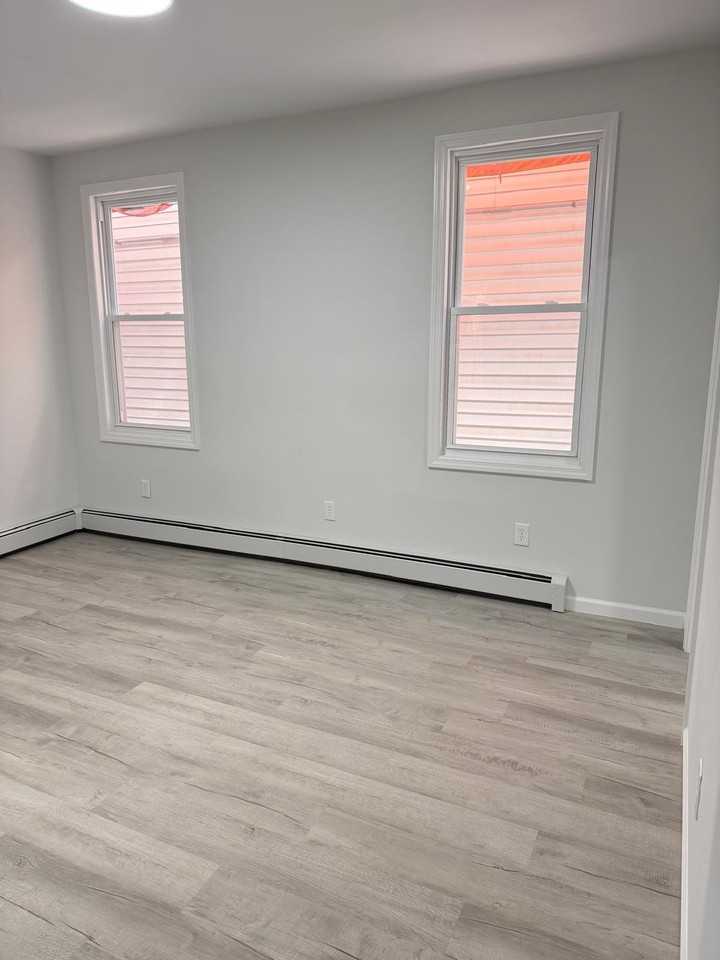 611 Magnolia Ave #1 - Photo 3 of 10