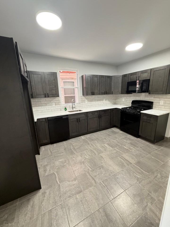 611 Magnolia Ave #1 - Photo 6 of 10