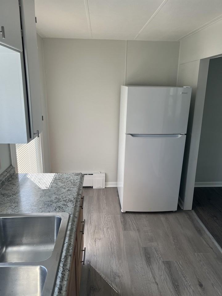 71 Pleasant St #4 - Photo 2 of 8