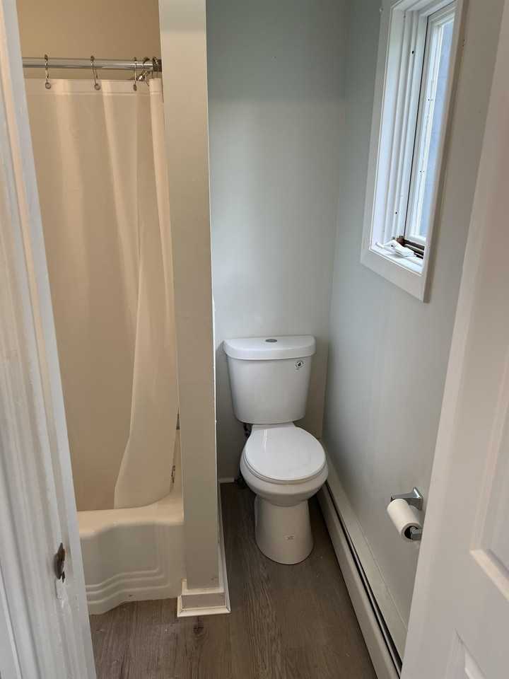 71 Pleasant St #4 - Photo 6 of 8