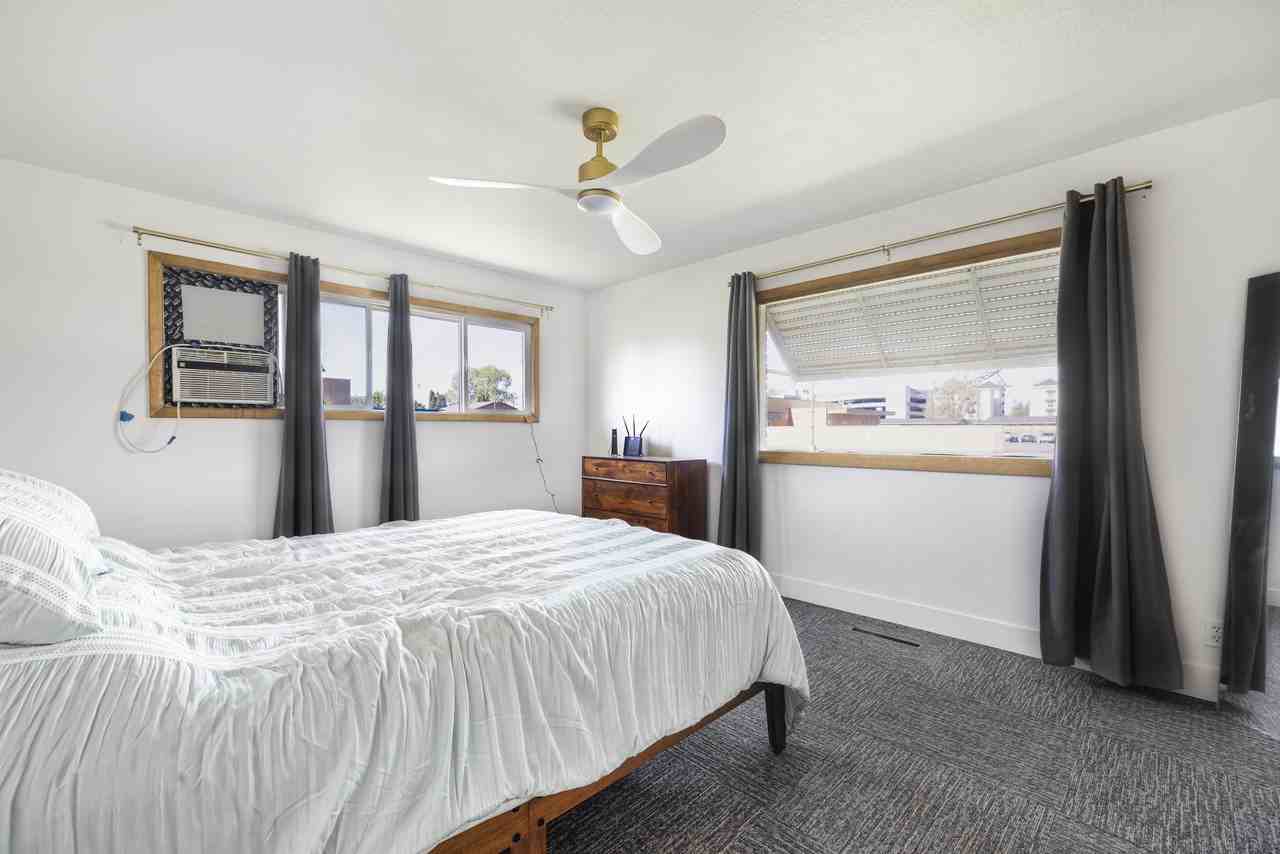 113 S Center St - Photo 7 of 12