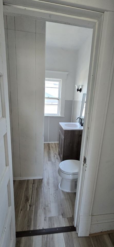 113 W Division St #3 - Photo 6 of 7