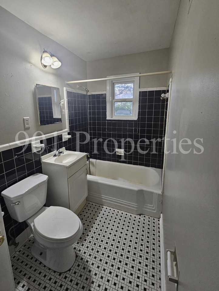 1612 Hopewell Rd #1 - Photo 6 of 9