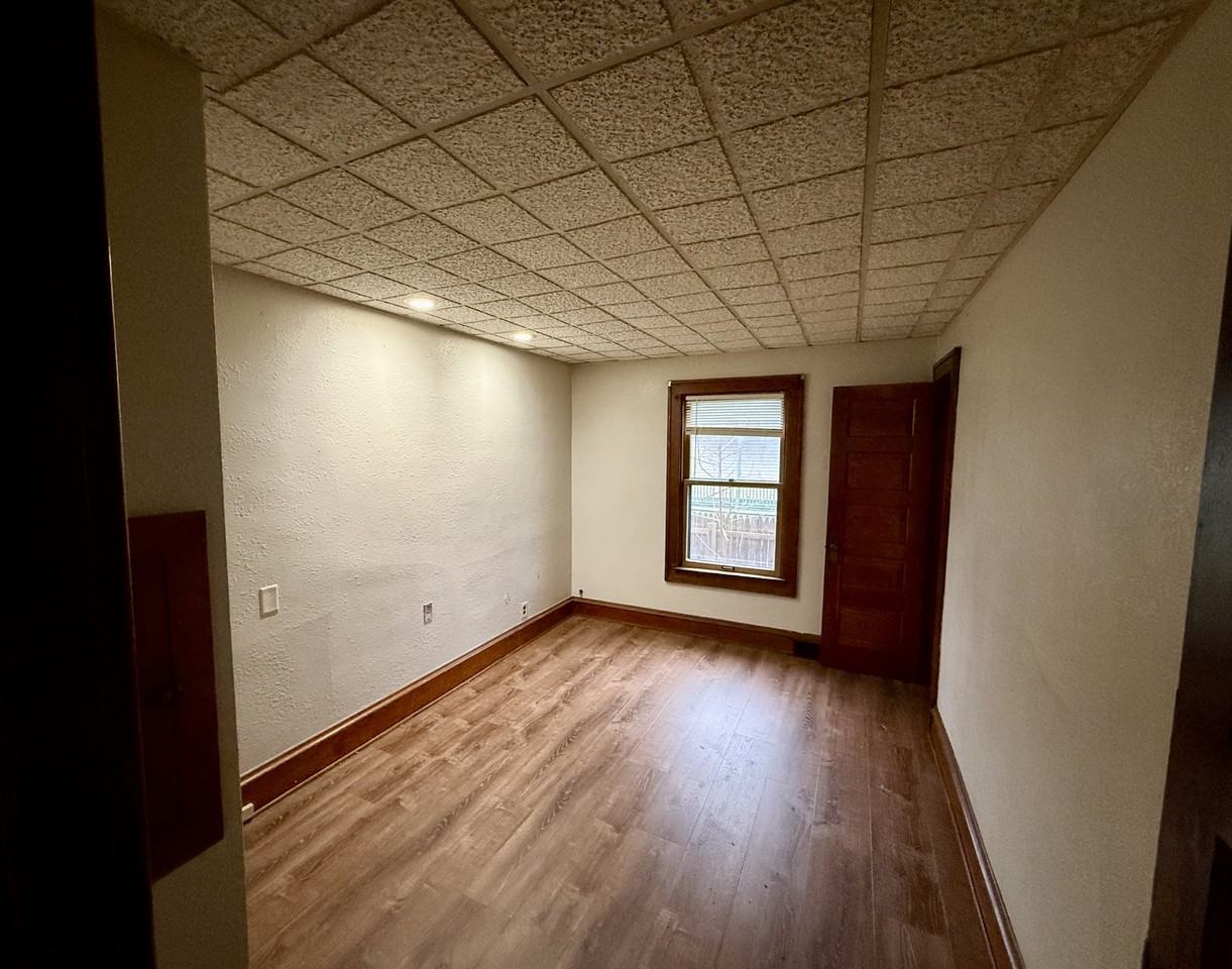 1025 Superior Ave #1025 - Photo 3 of 7