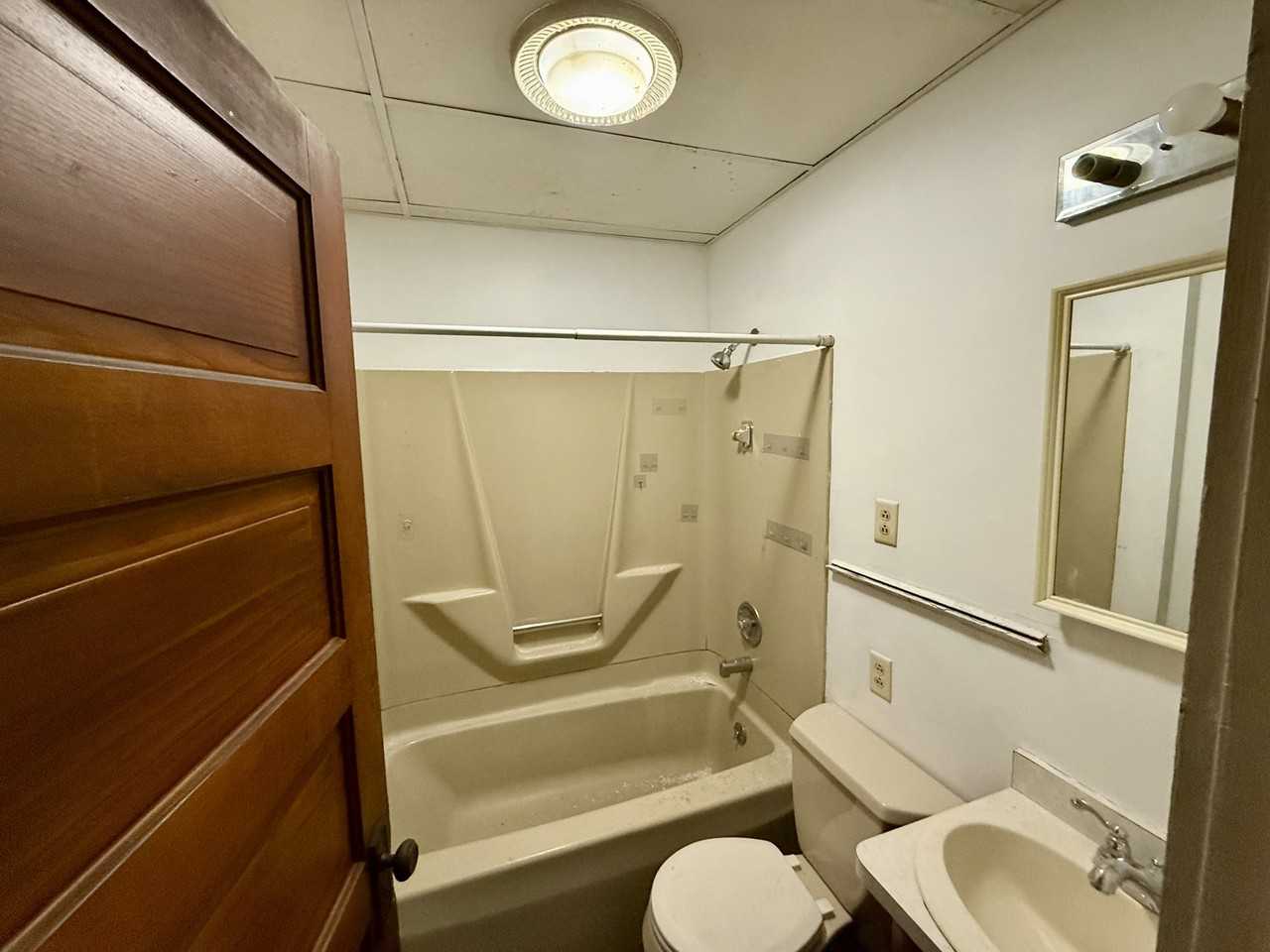 1025 Superior Ave #1025 - Photo 5 of 7