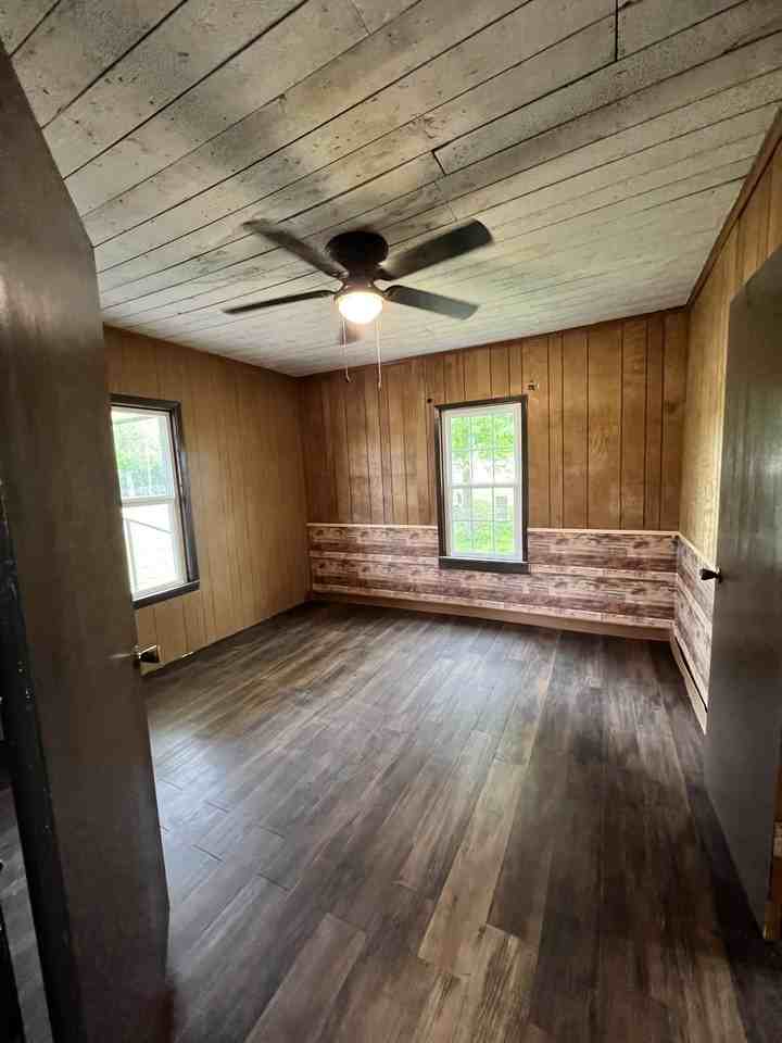 405 S Skaggs Rd #1 - Photo 5 of 14