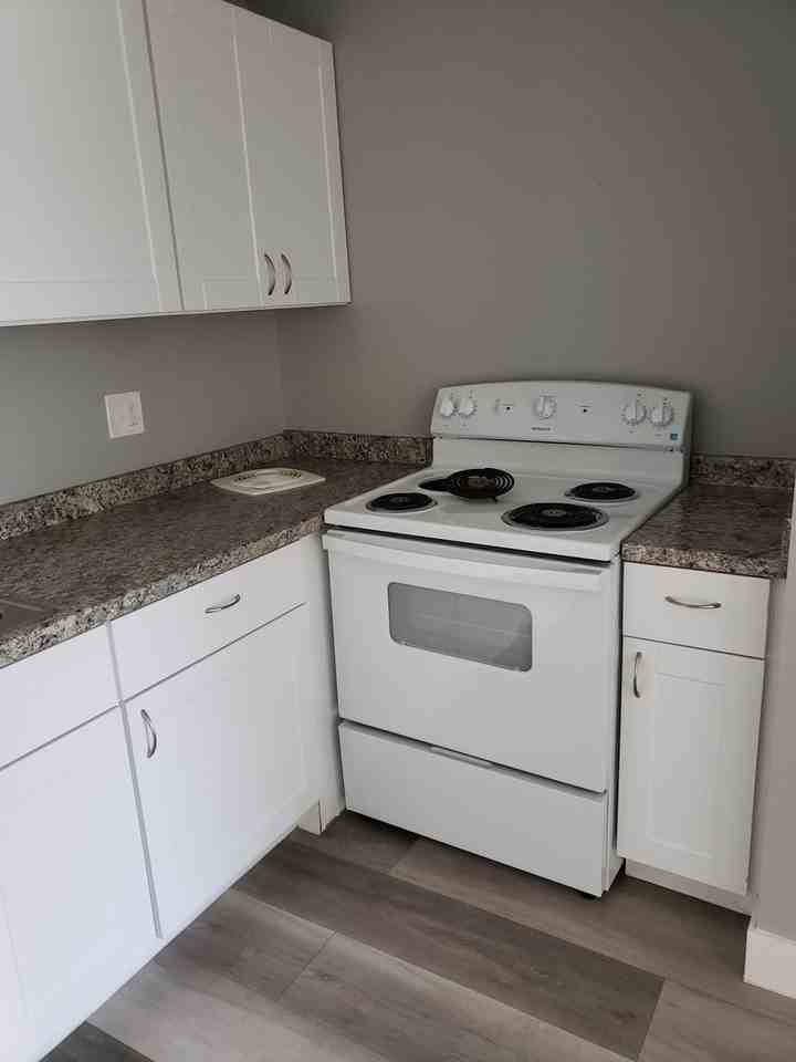 Central Park Apartments - Photo 4 of 19