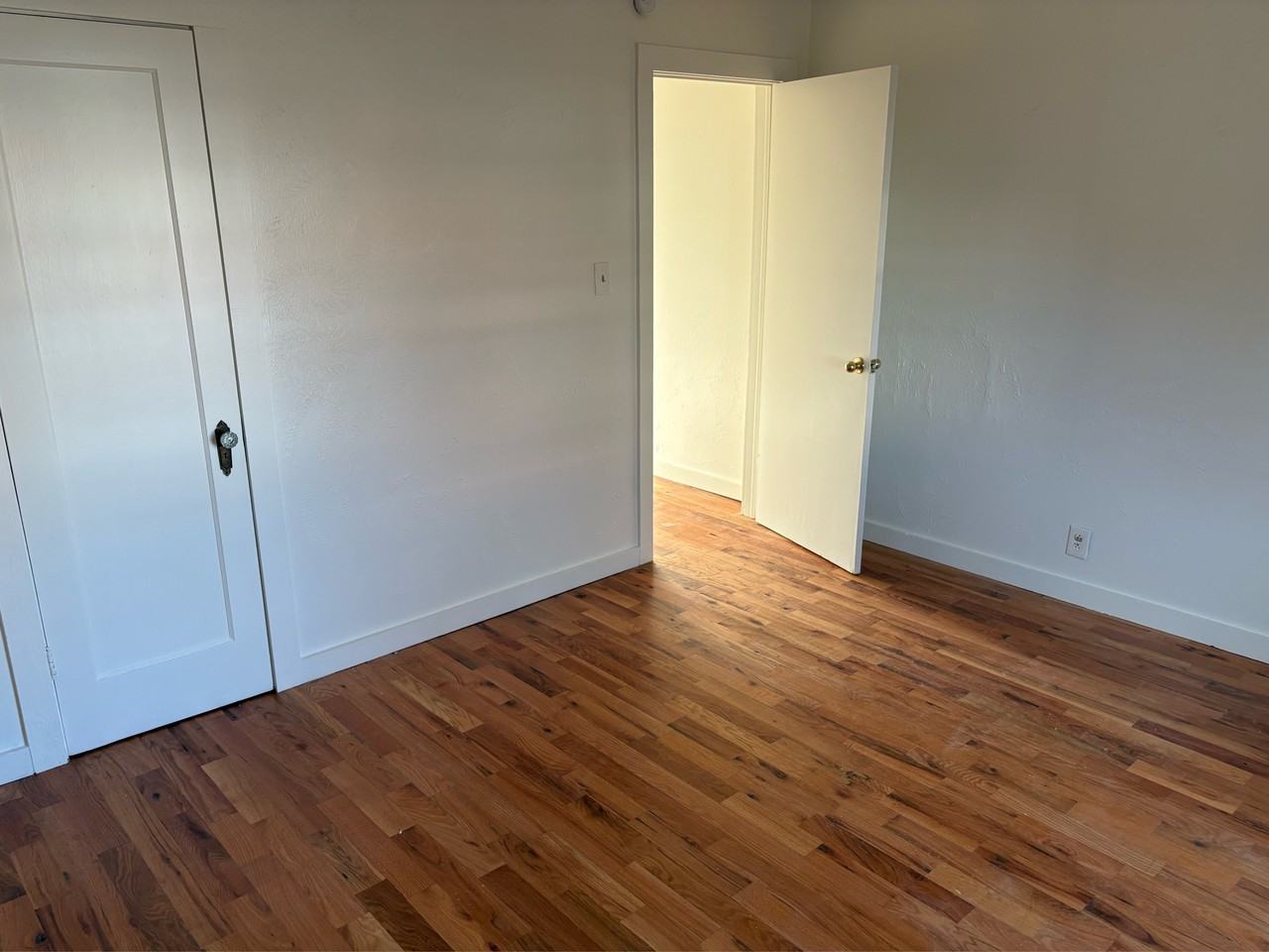 115 S 8th St #1 - Photo 5 of 6