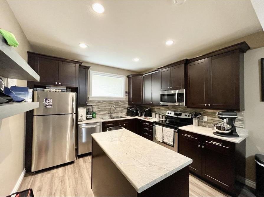 8611 82 St - Photo 2 of 6
