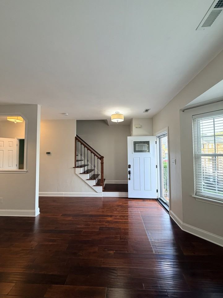704 Byrd Ct #1 - Photo 2 of 5