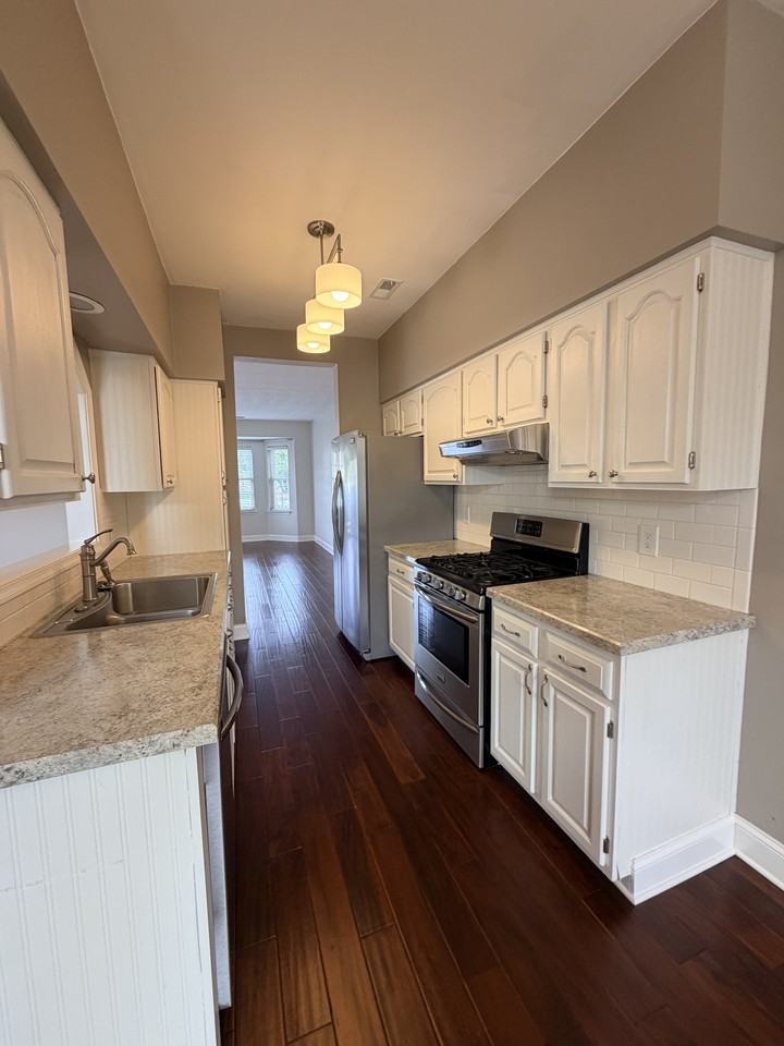704 Byrd Ct #1 - Photo 3 of 5