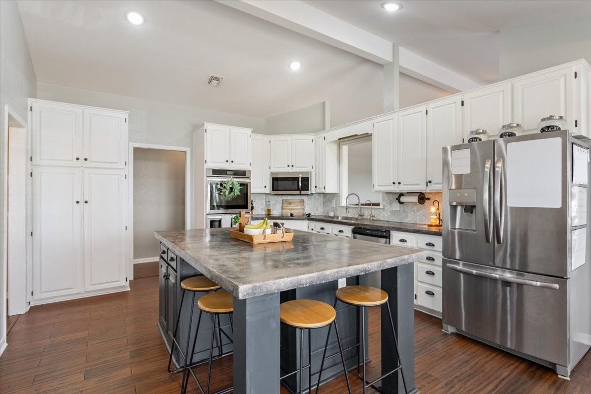 840 Longhorn Trl #1 - Photo 3 of 11
