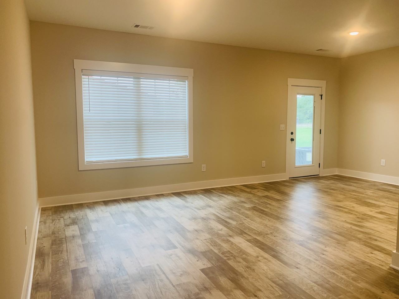 807 Coles Ferry Pike #807 - Photo 6 of 21