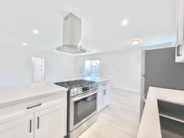 featured image of 7305 Variel Ave