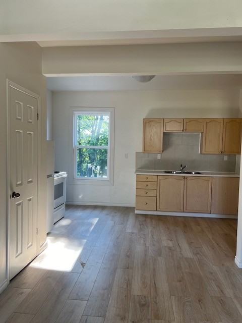 104 Mulcaster St #4 - Photo 2 of 8