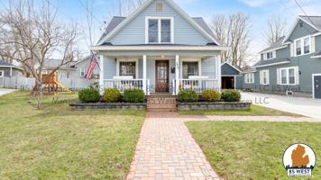 featured image of 270 N Main St #1