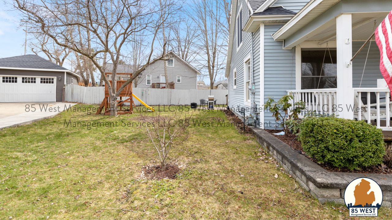 270 N Main St #1 - Photo 3 of 26