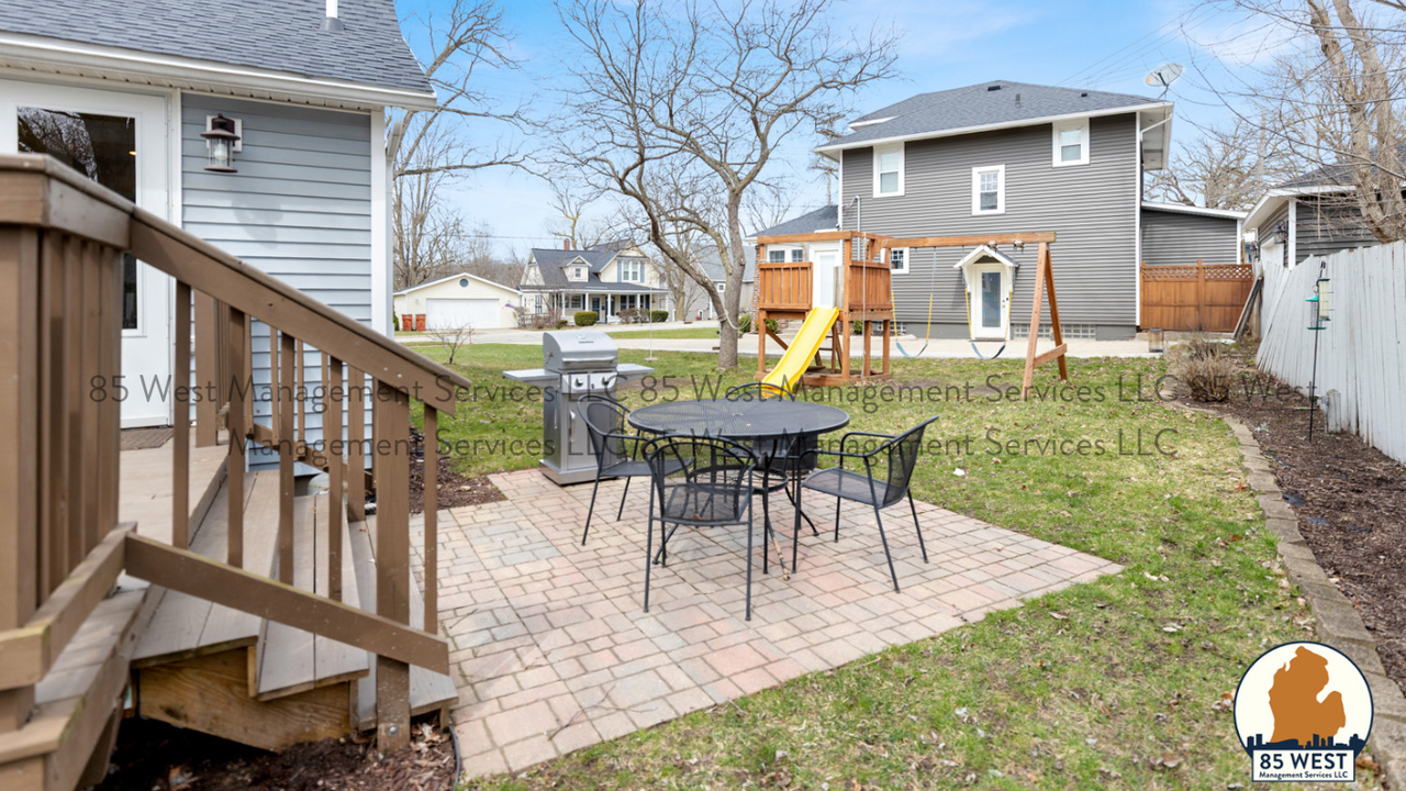 270 N Main St #1 - Photo 7 of 26