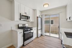 437 & 441 W. Queen St - Photo 1 of 1