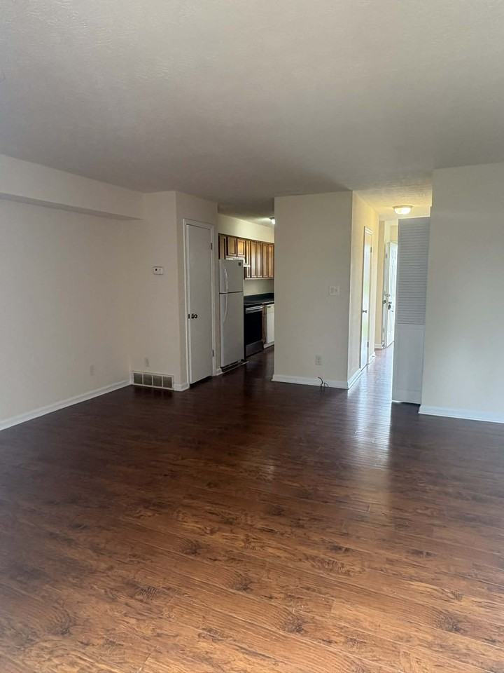 1708 Highland Way #B - Photo 3 of 24