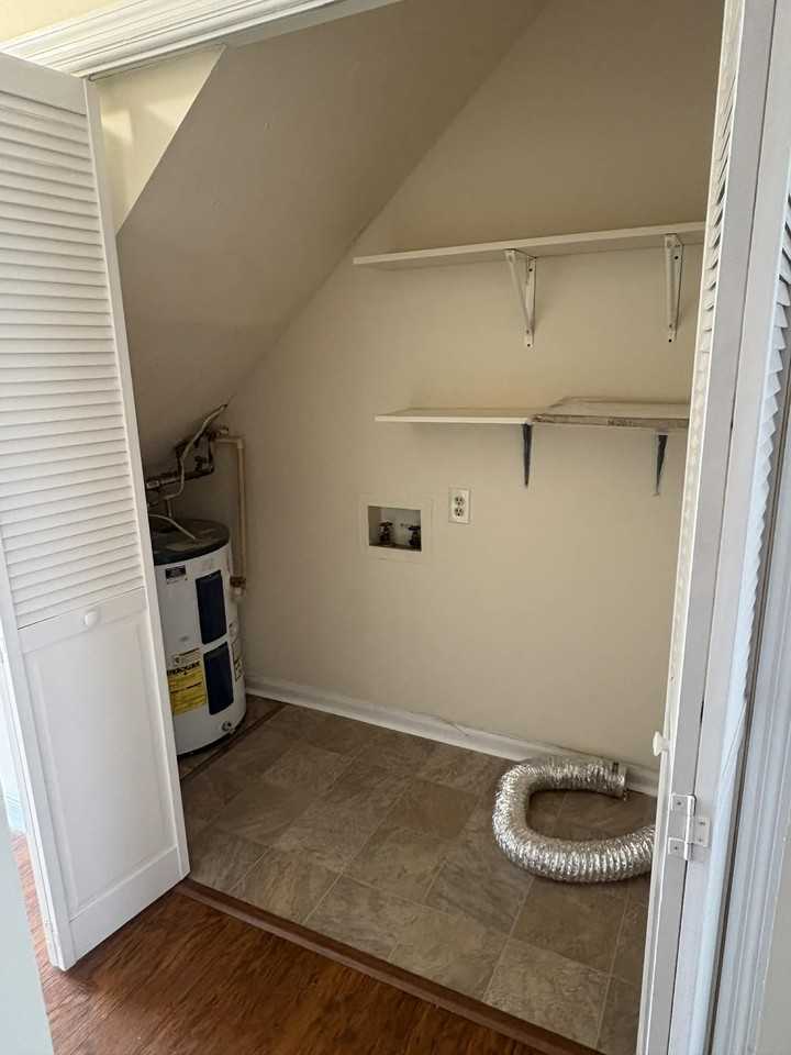 1708 Highland Way #B - Photo 6 of 24